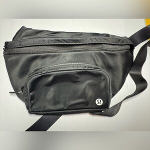 NWOT Lululemon The Rest Is Written Belt Bag – Black, 3L